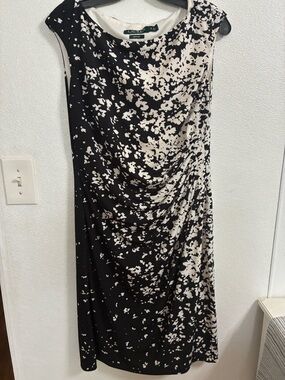 Laura Ralph Lauren Black & White Sleeveless Printed side Ruching Draped Dress 12